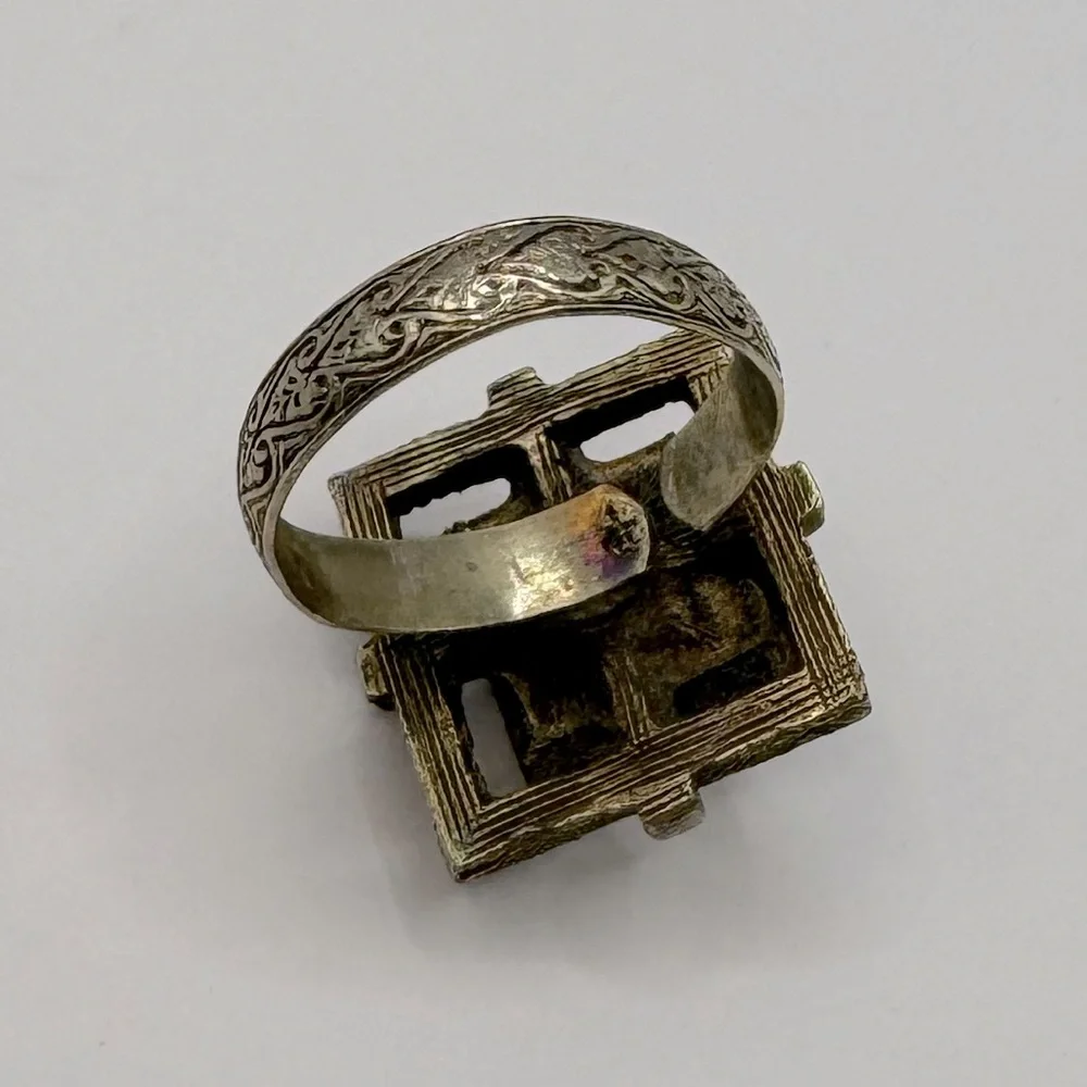 VINTAGE Gold-Tone Square Crystal Adjustable Ring